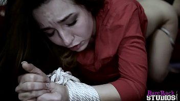 Bambi Brooks Địt Nát Lồn Con Ghẻ