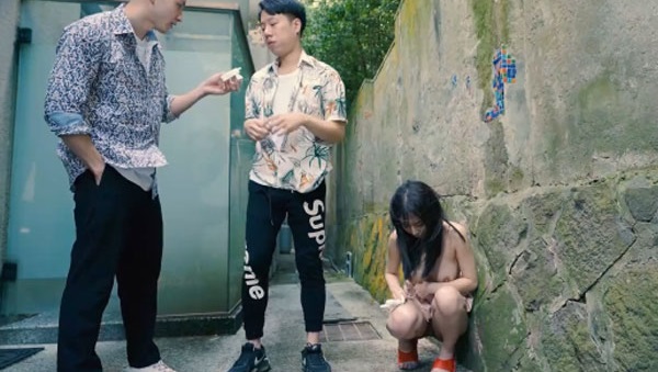 Em Gái Vú Bự Mơn Trớn Trai Cong, Cuồng Dâm đê Mê Trong Phòng Ngủ